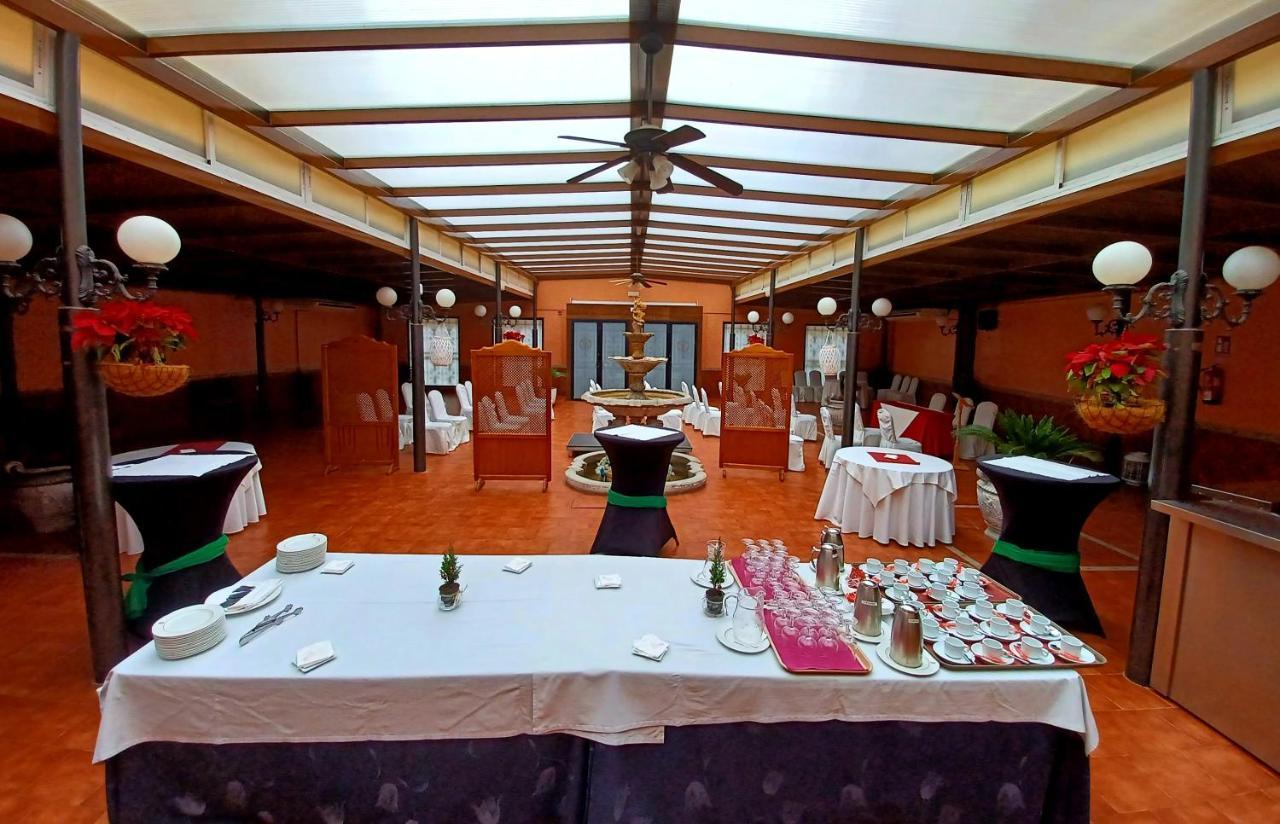 Hotel Santa Cecilia Сиудад Реал Екстериор снимка