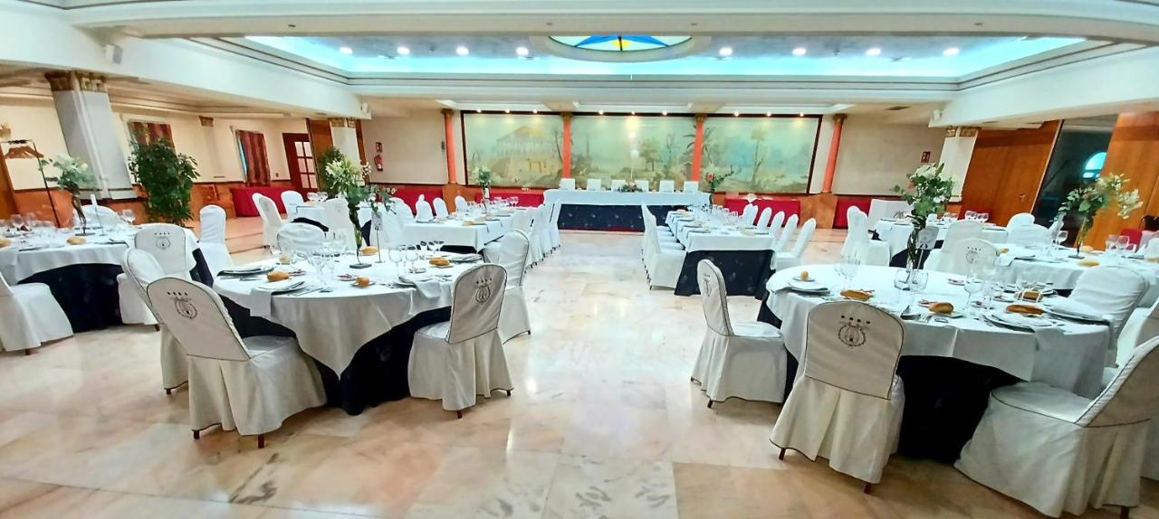 Hotel Santa Cecilia Сиудад Реал Екстериор снимка