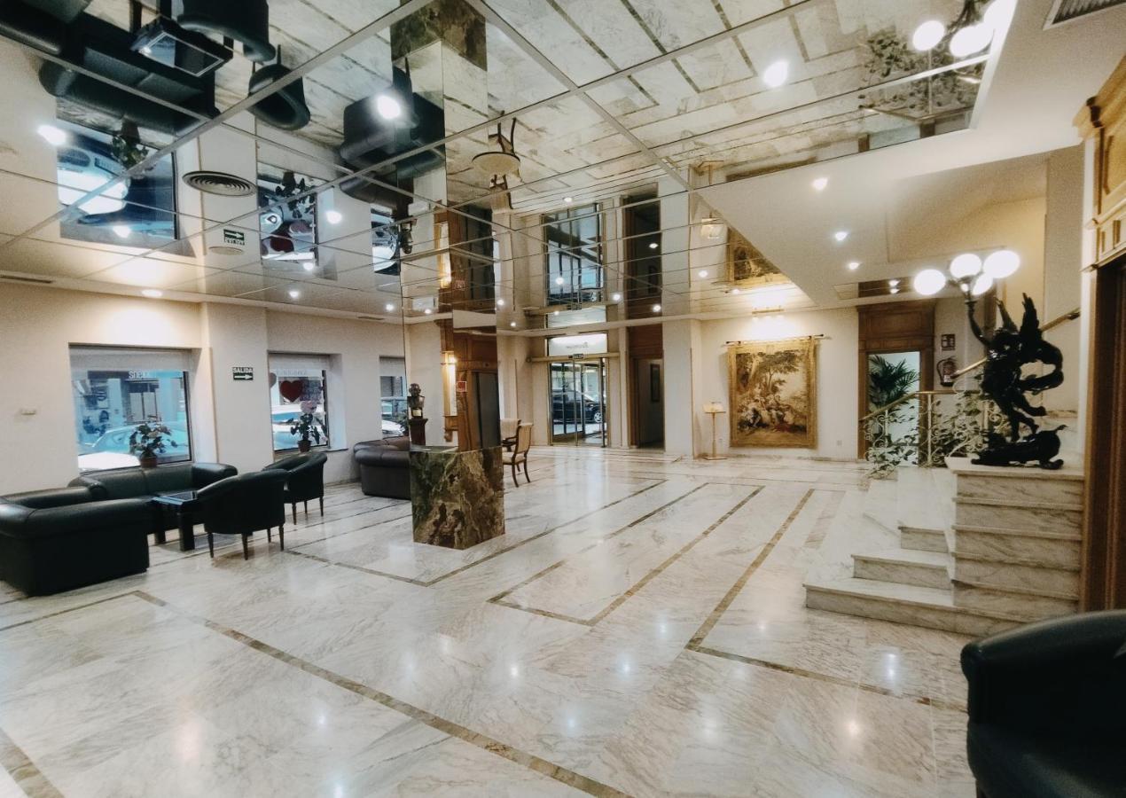 Hotel Santa Cecilia Сиудад Реал Екстериор снимка