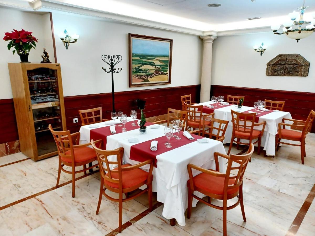 Hotel Santa Cecilia Сиудад Реал Екстериор снимка