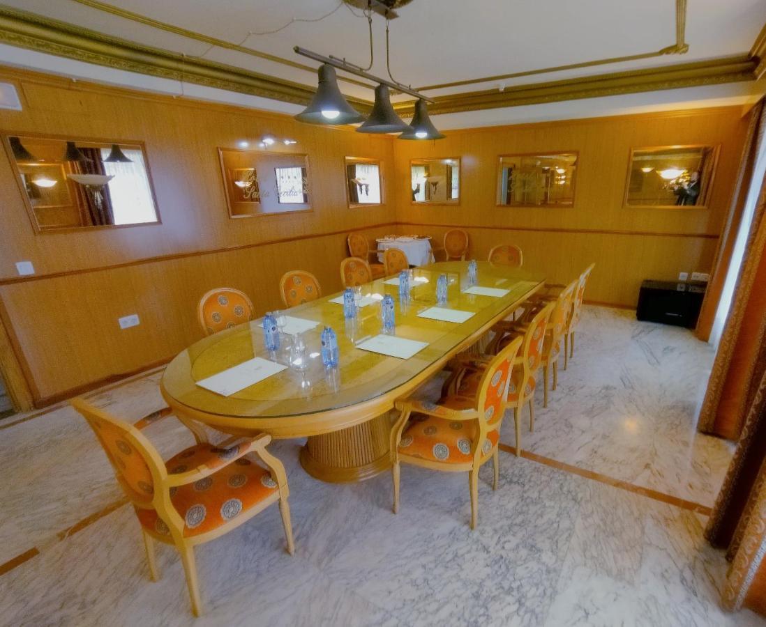 Hotel Santa Cecilia Сиудад Реал Екстериор снимка