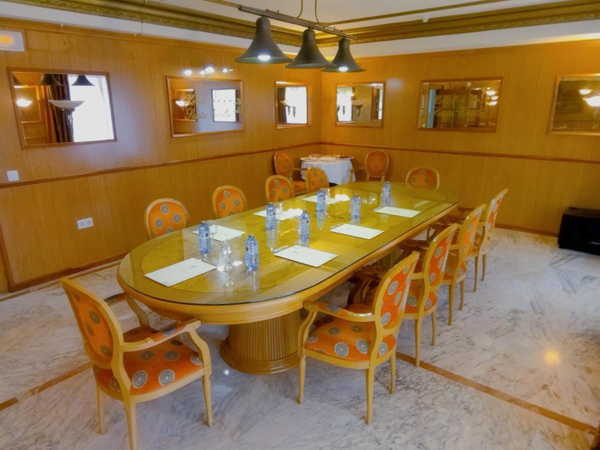 Hotel Santa Cecilia Сиудад Реал Екстериор снимка
