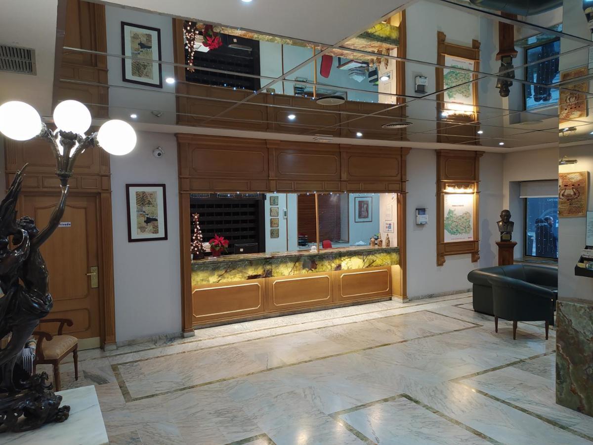 Hotel Santa Cecilia Сиудад Реал Екстериор снимка