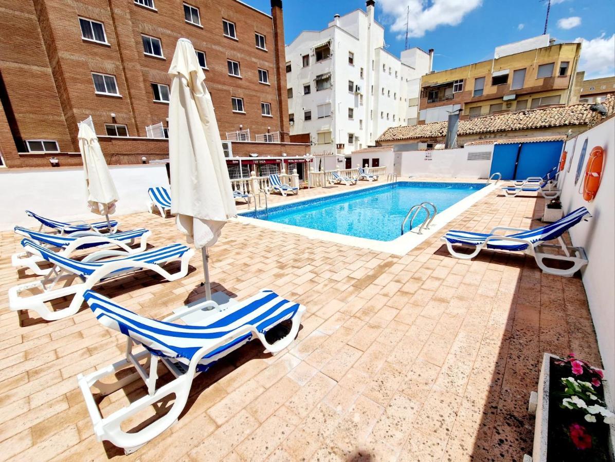 Hotel Santa Cecilia Сиудад Реал Екстериор снимка