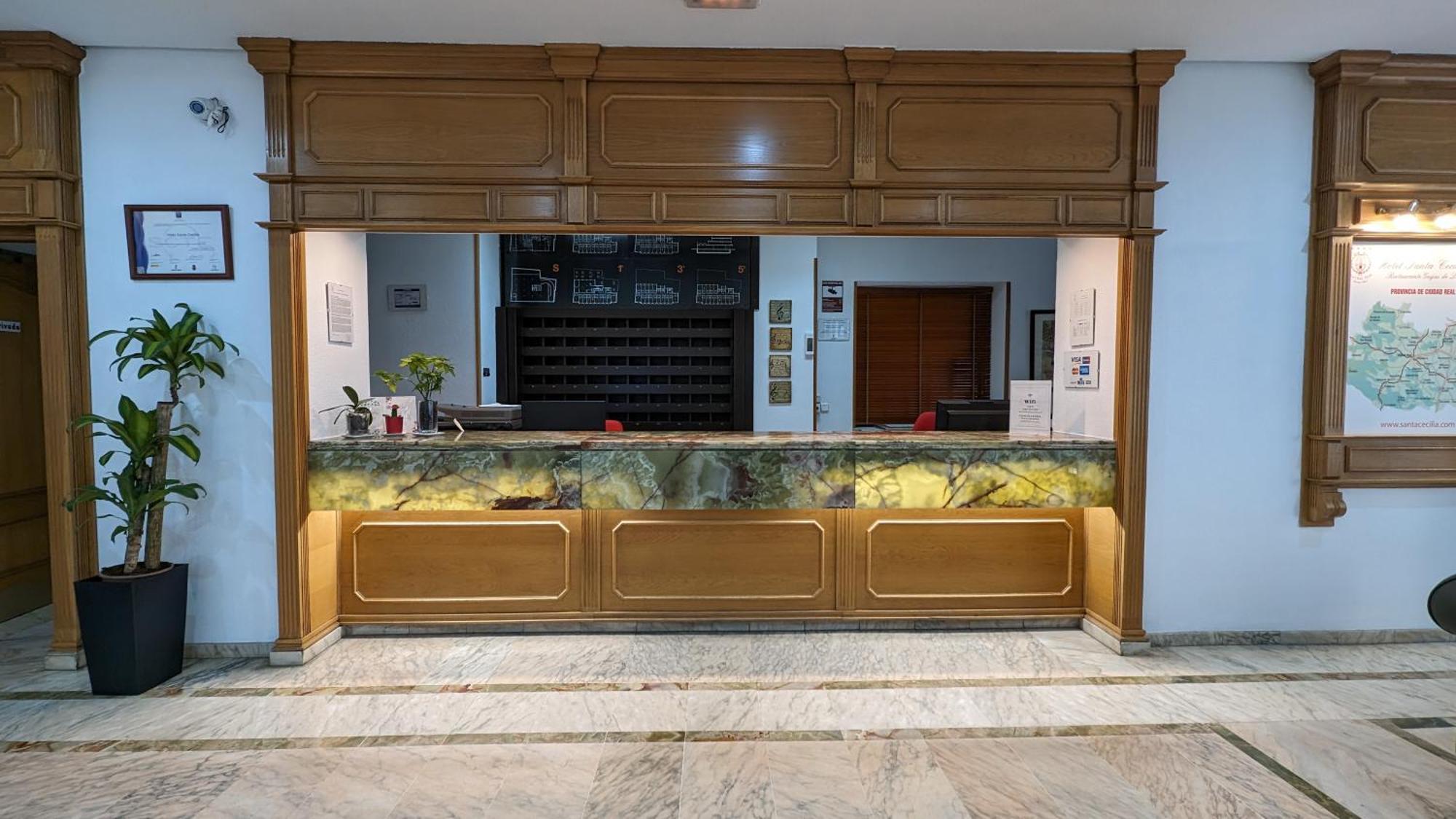 Hotel Santa Cecilia Сиудад Реал Екстериор снимка